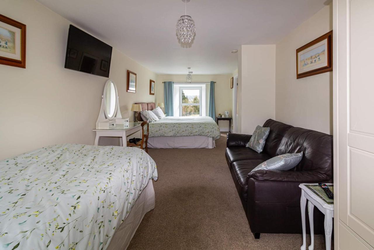 Bed and Breakfast Maes Y Gwaelod Лланвртид-Уэлс Экстерьер фото